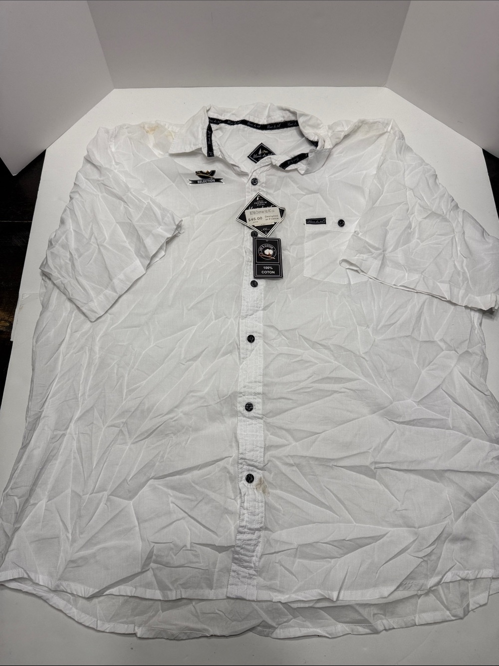 Casual White Short-Sleeve Button-Down Shirt by No Brand Listed